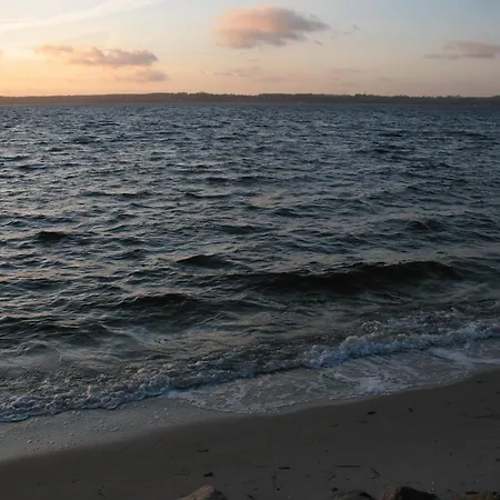 Am Leuchtturm Apartamento Schausende